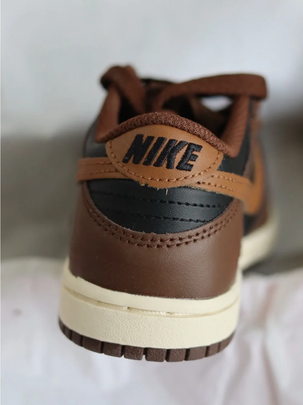 NIKE DUNK LOW